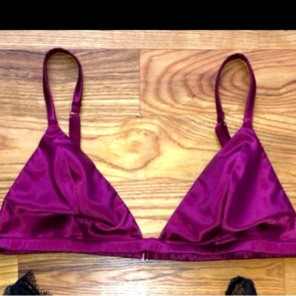 VS Triangle Bralette Burgundy Satin